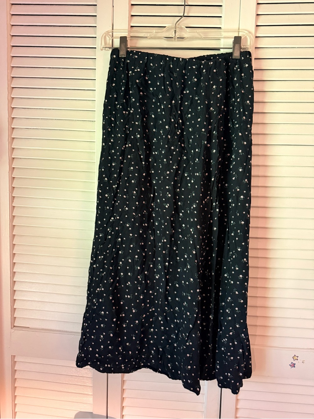 Brandy Melville Dark Floral Midi Skirt - Picture 2 of 3